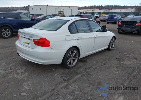 2011 BMW 328I xDrive z USA, uszkodzony, nr VIN WBAPK5C51BF126555